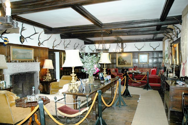 styled-home-studios-heritage-and-heirlooms-cm4-4