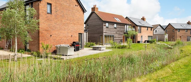 styled-home-studios-silverlake-cottage-dt2-4